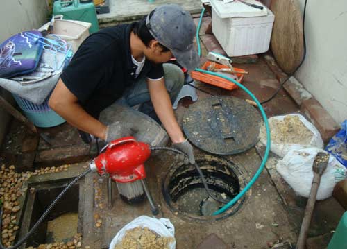 Thông tắc cống