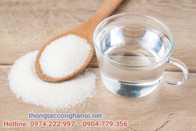 tẩy bồn cầu bằng baking soda 1