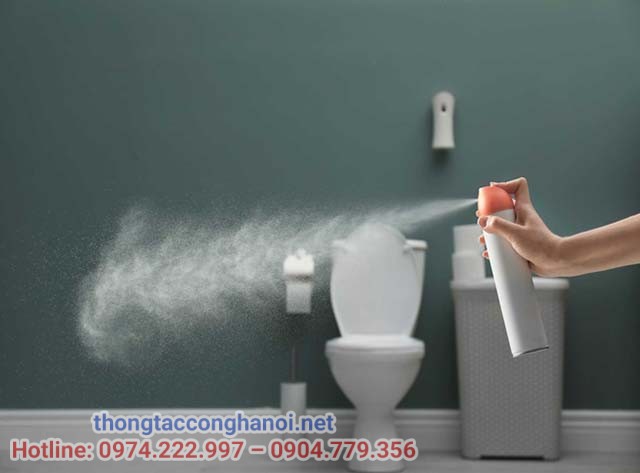 Khử mùi hôi nhà vệ sinh bằng nước hoa