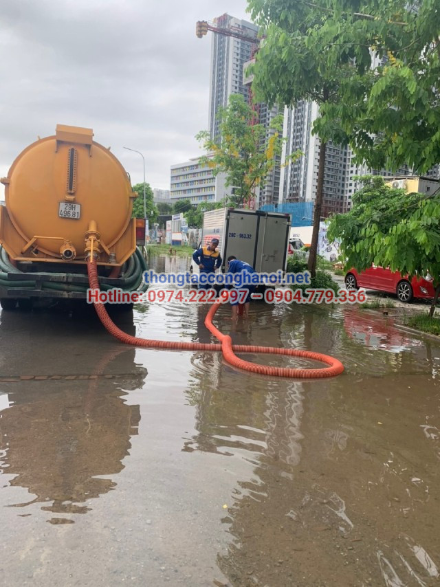 Công ty sẽ chuẩn bị các trang thiết bị hiện đại để hút bể phốt nhanh chóng, hiệu quả 