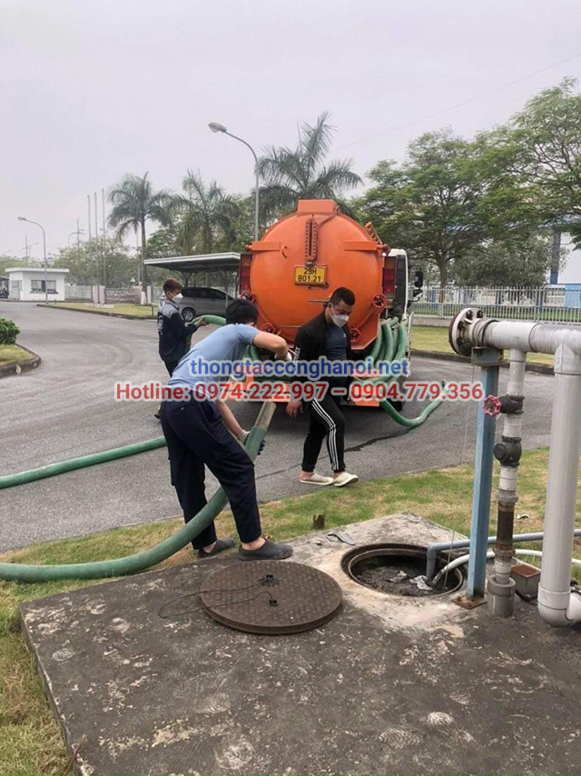 Tiến hành thi công thông tắc cống tại Gia Viễn