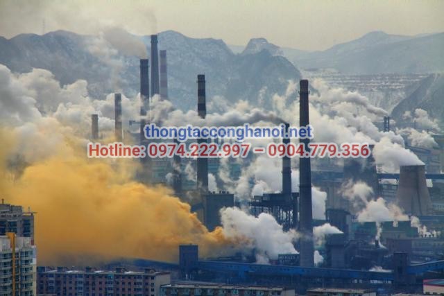 Ô nhiễm không khí xuất hiện khói, bụi, khí độc hại