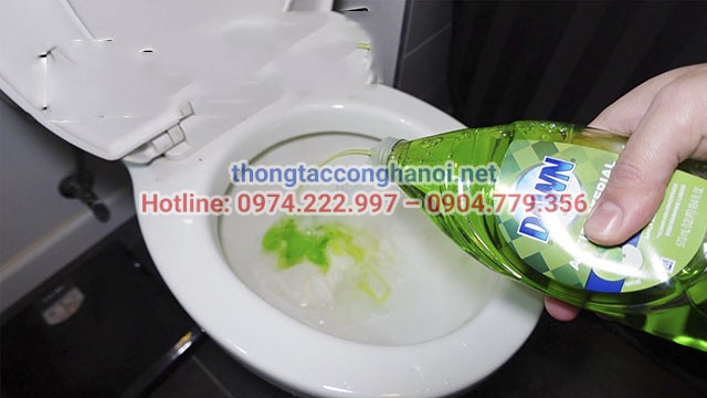Nhung-truong-hop-nen-khong-nen-thong-bon-cau-bang-nuoc-rua-chen