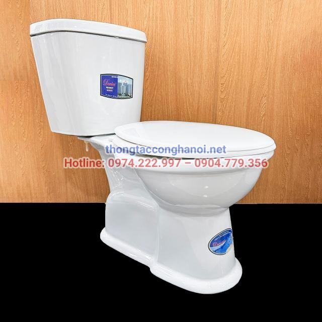 Két nước bồn cầu vệ sinh