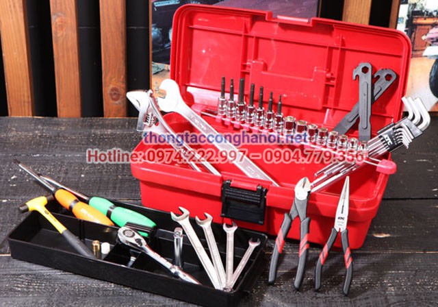 Dụng cụ tháo nắp bồn cầu
