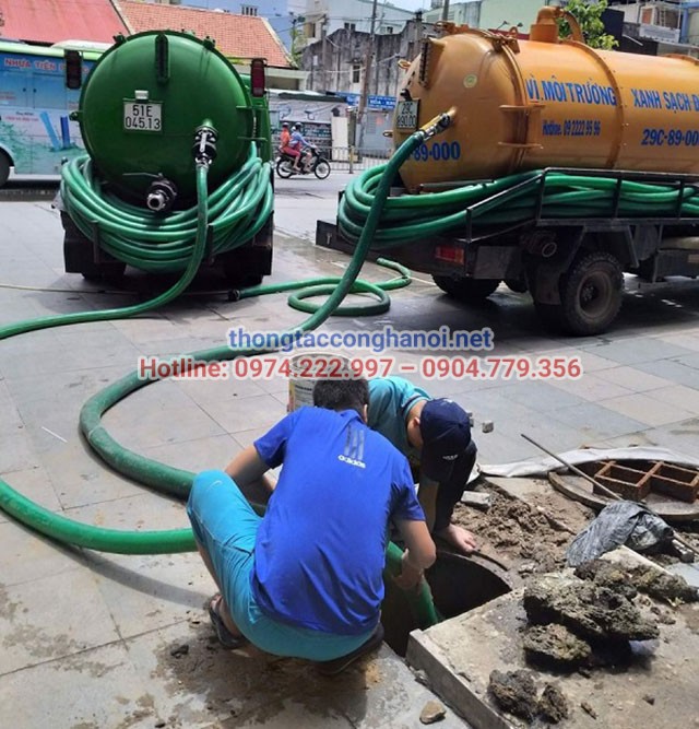 hút bể phốt đục phá