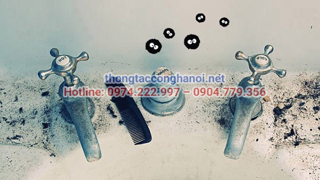 Lưu ý khi đuổi bồ hóng trong nhà vệ sinh