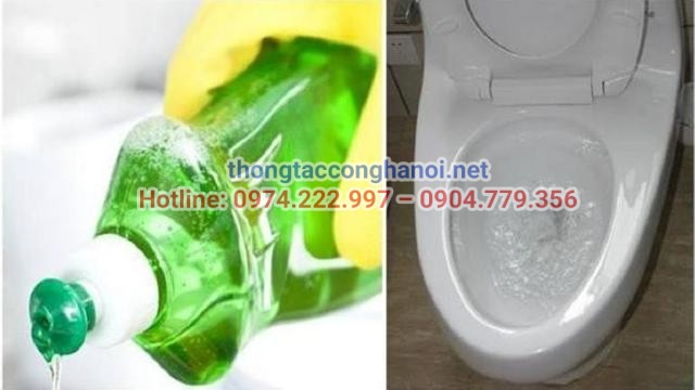 Dùng nước rửa chén pha loãng để thông cống nghẹt