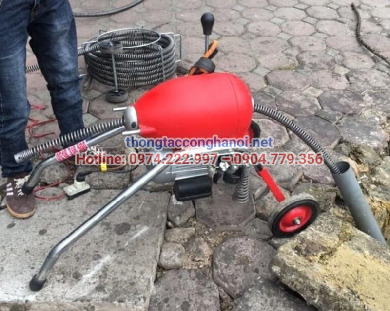 Các đơn vị uy tín luôn được trang bị hệ thống máy móc, thiết bị hiện đại để đảm bảo xử lý nhanh chóng mọi tình trạng nghẹt cống.